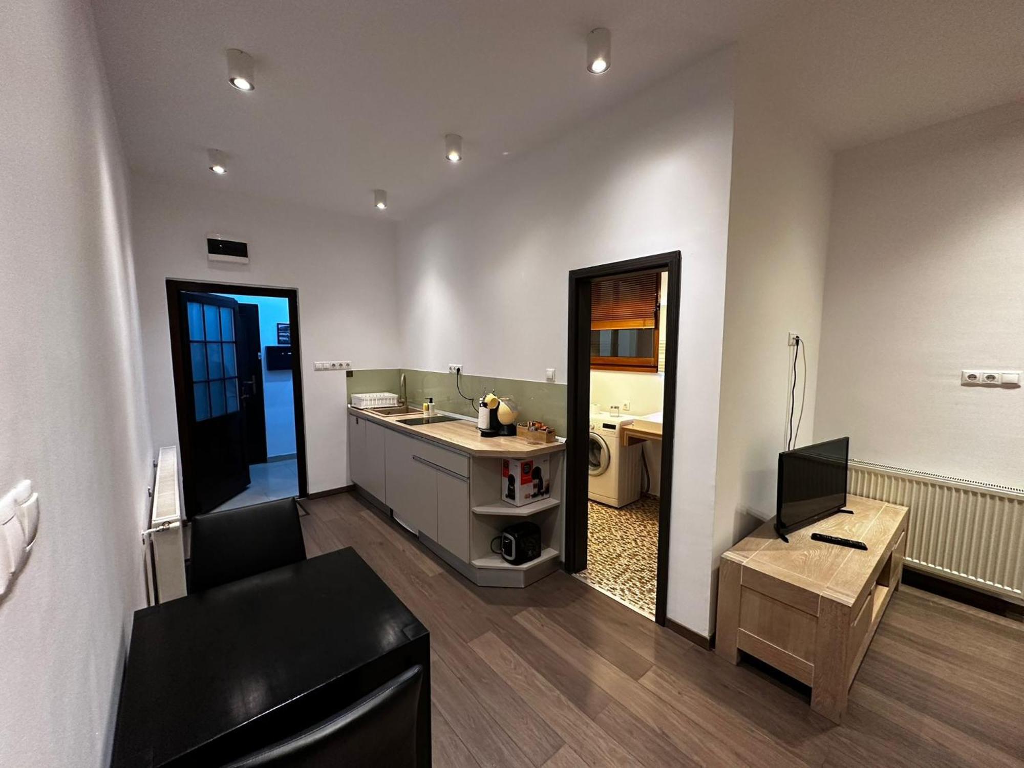 Elisio - Pani Nani Apartment Braşov Exteriör bild